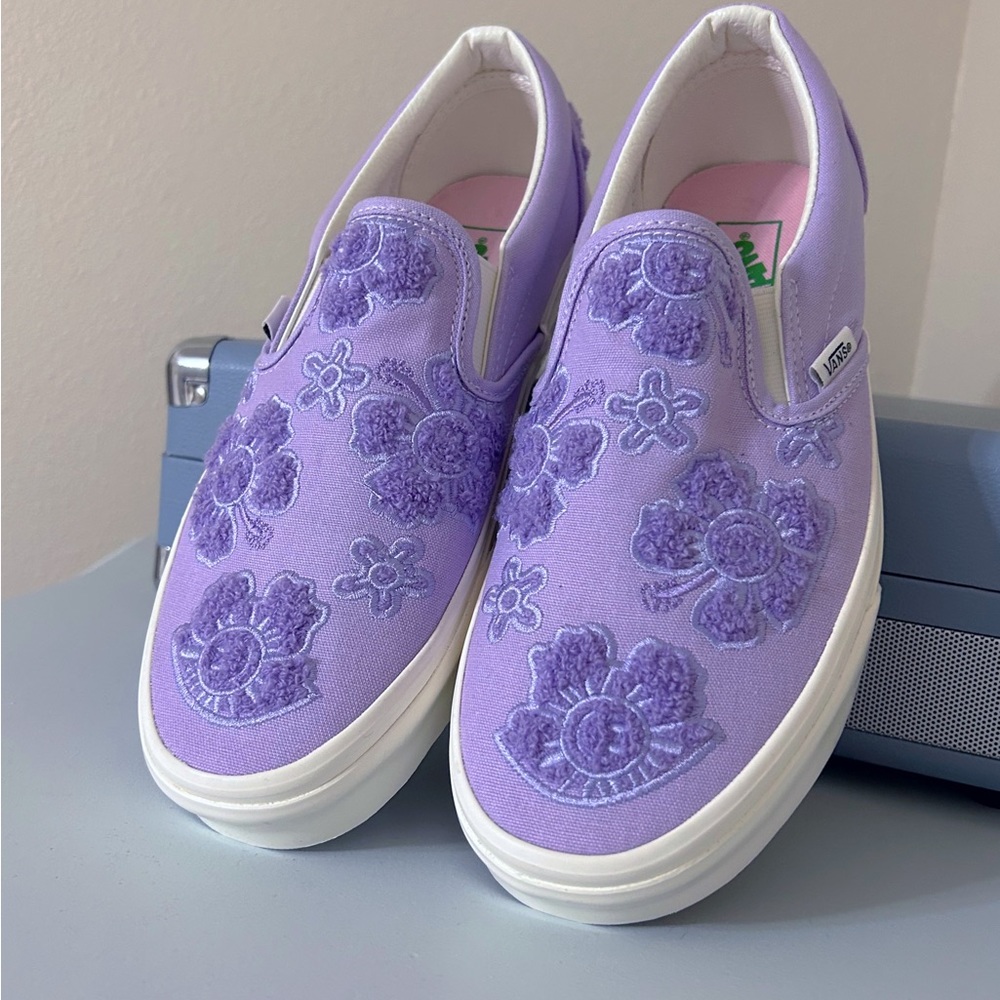 Vans Classic slip-on sneakers in purple